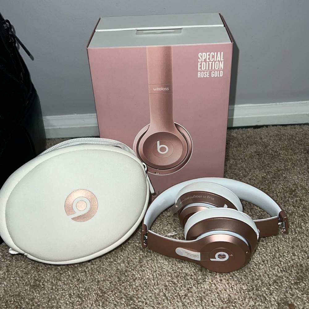 Beats Solo 2 wireless headphones